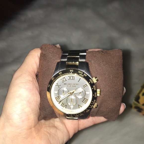 MK oversized watch